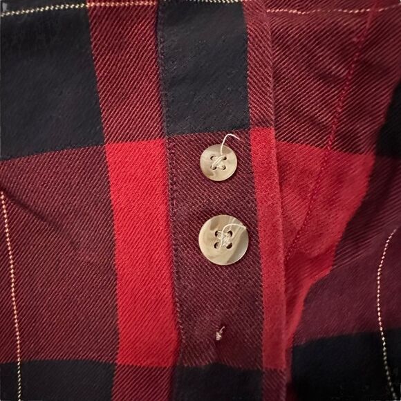 T. Harris London ~ Gentleman’s Fit ~ Red and Black Plaid Shirt ~ size XL - Picture 7 of 9